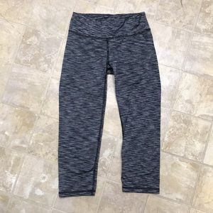 Cropped athletic leggings
